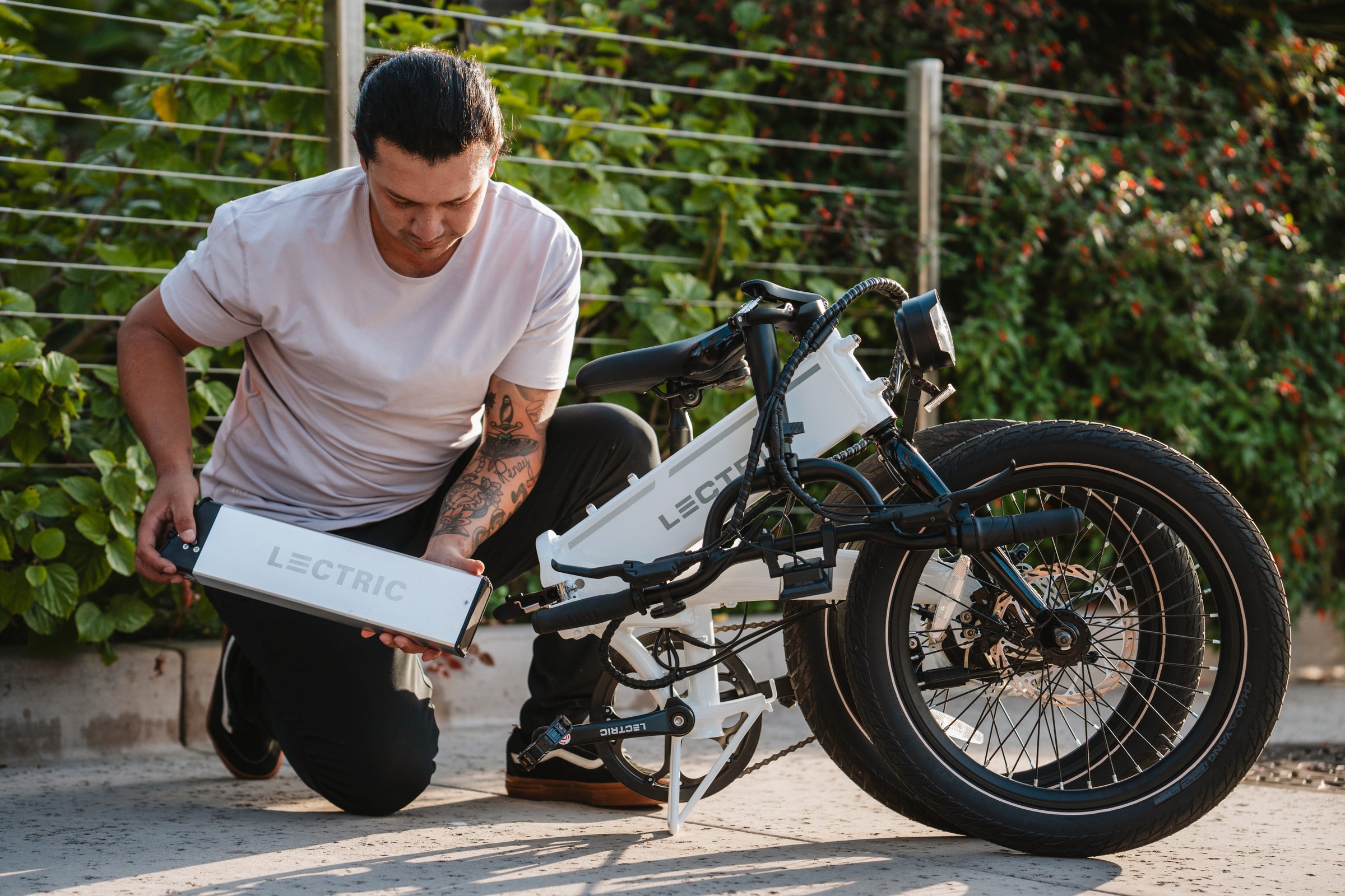 Folded XP Lite 2.0 JW Black compact design